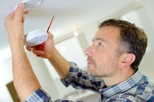 Oleada electrician smoke alarms installation in Wynnum 4178. Oleada Electrical providing quality affordable electrical services in Brisbane QLD